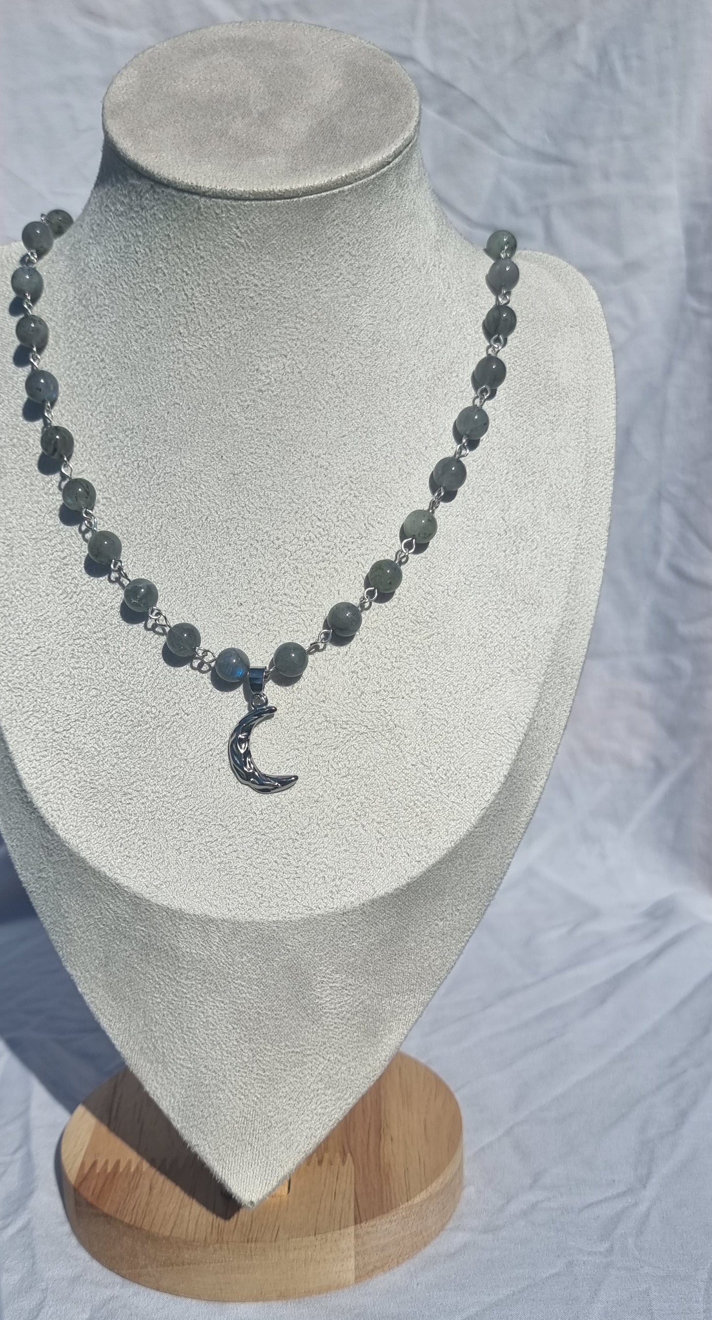 Cordelia - Labradorite Moon Necklace