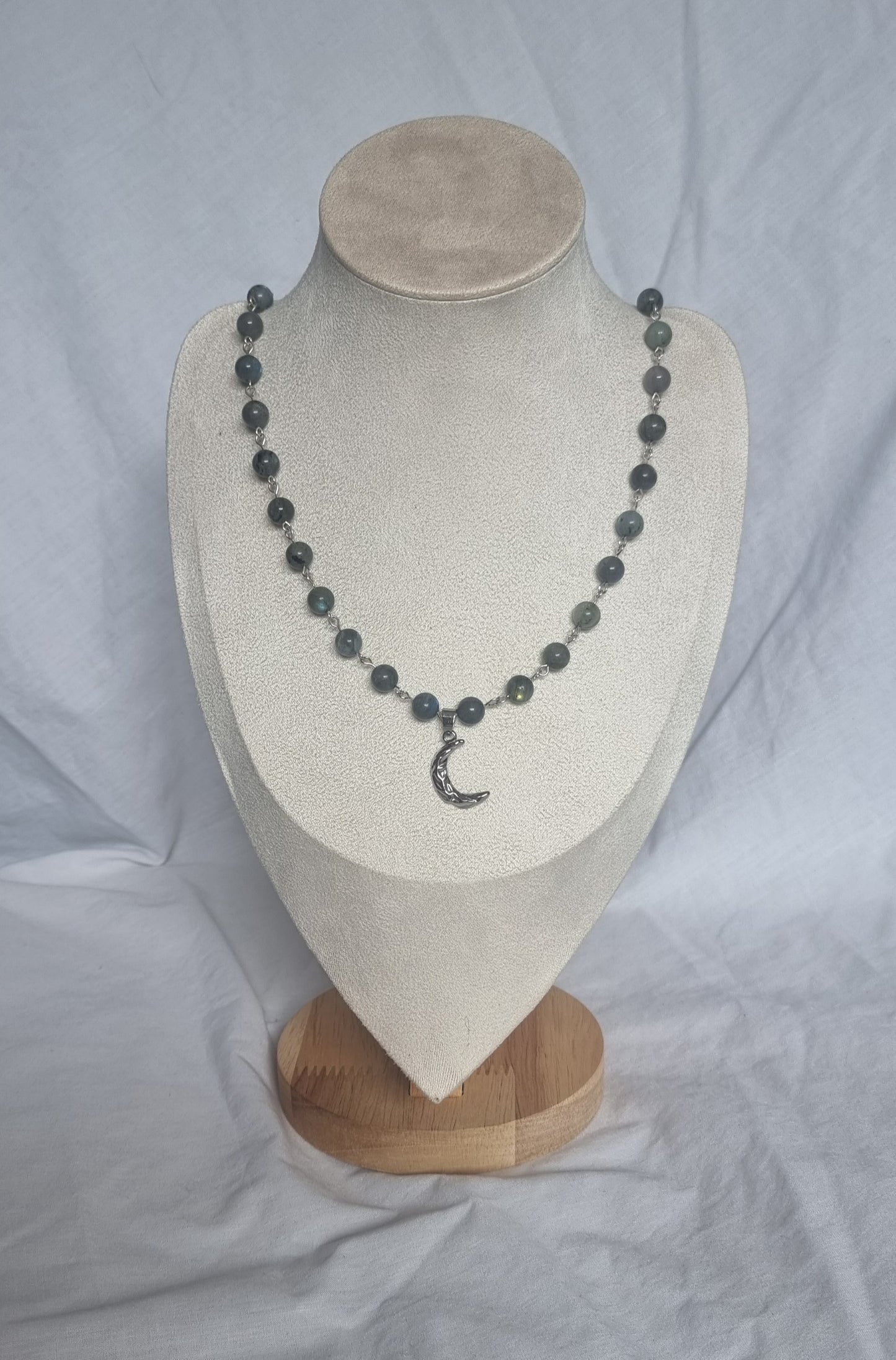 Cordelia - Labradorite Moon Necklace