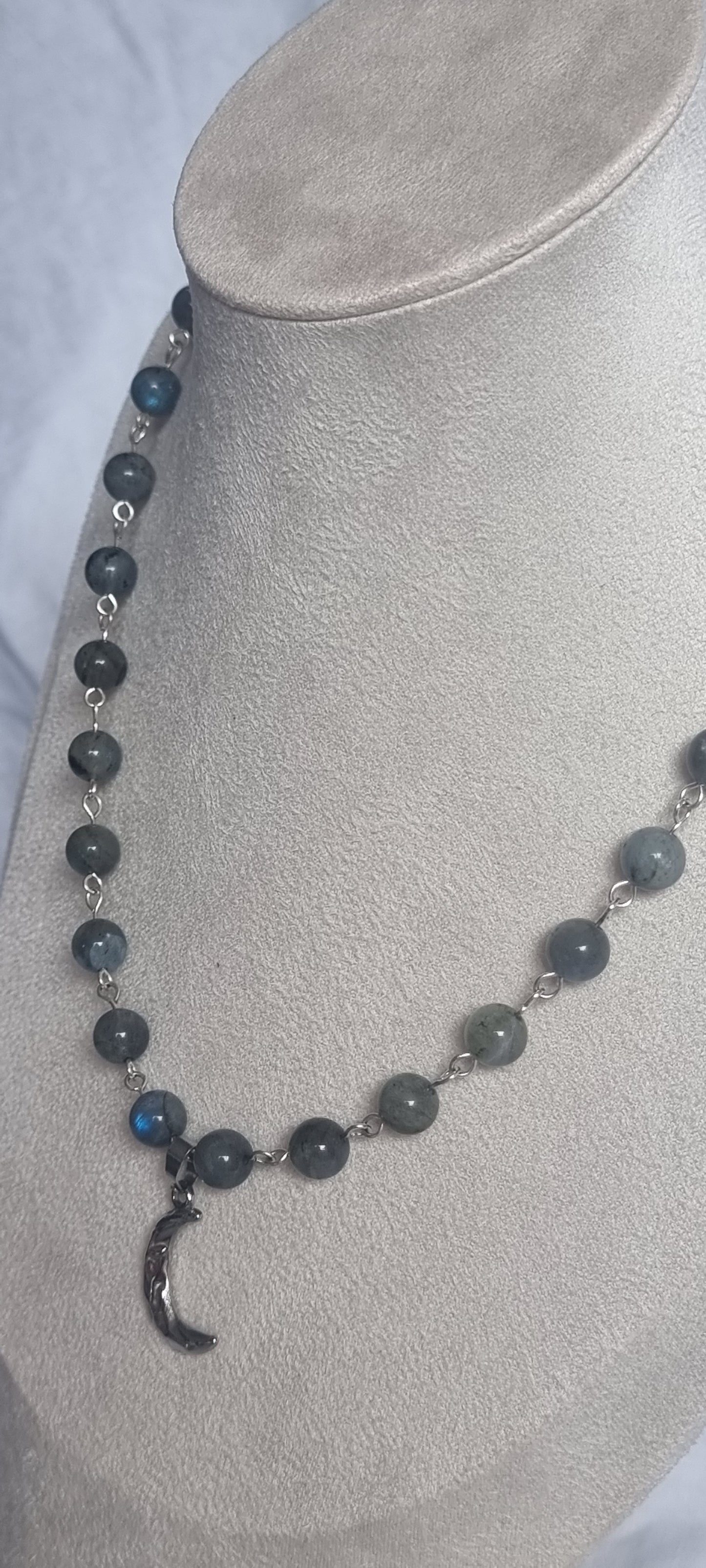 Cordelia - Labradorite Moon Necklace