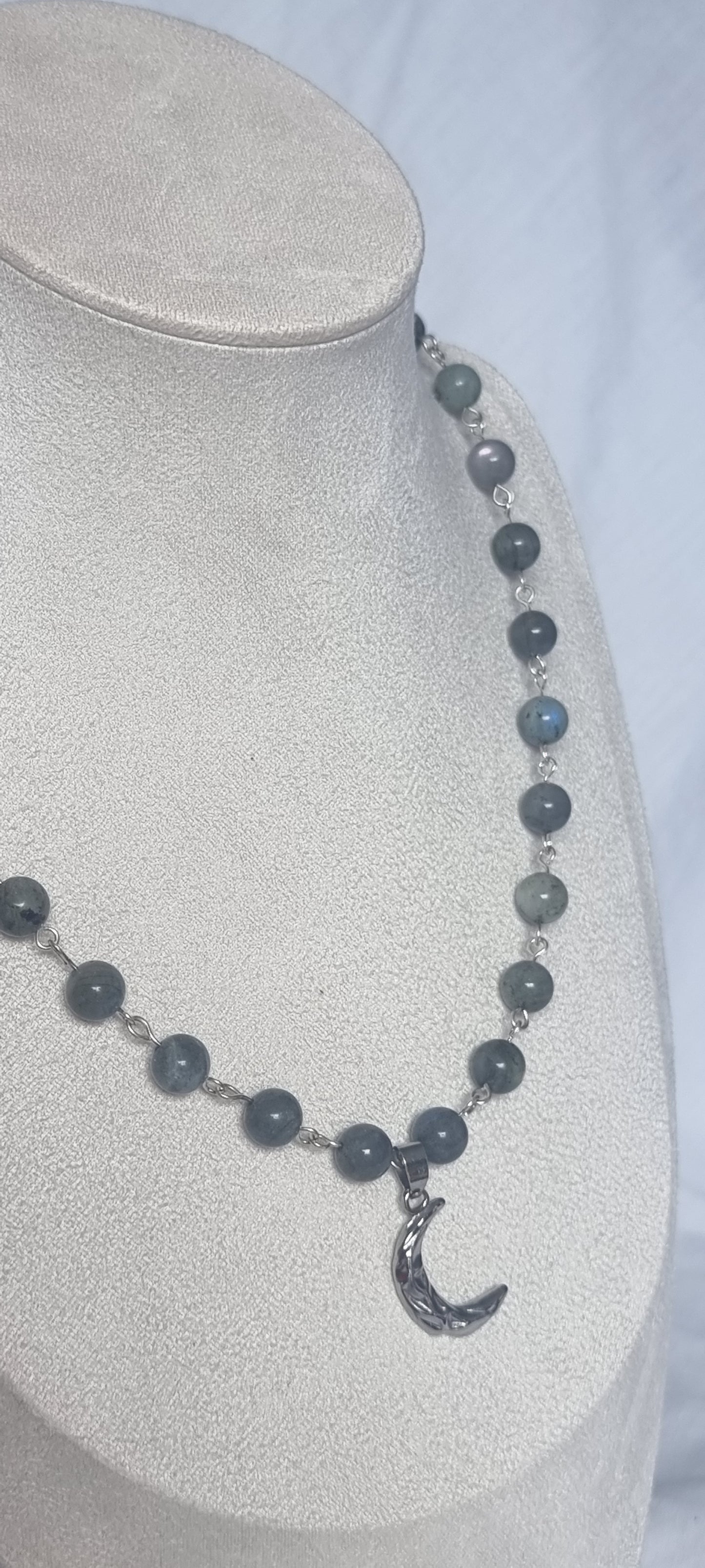 Cordelia - Labradorite Moon Necklace